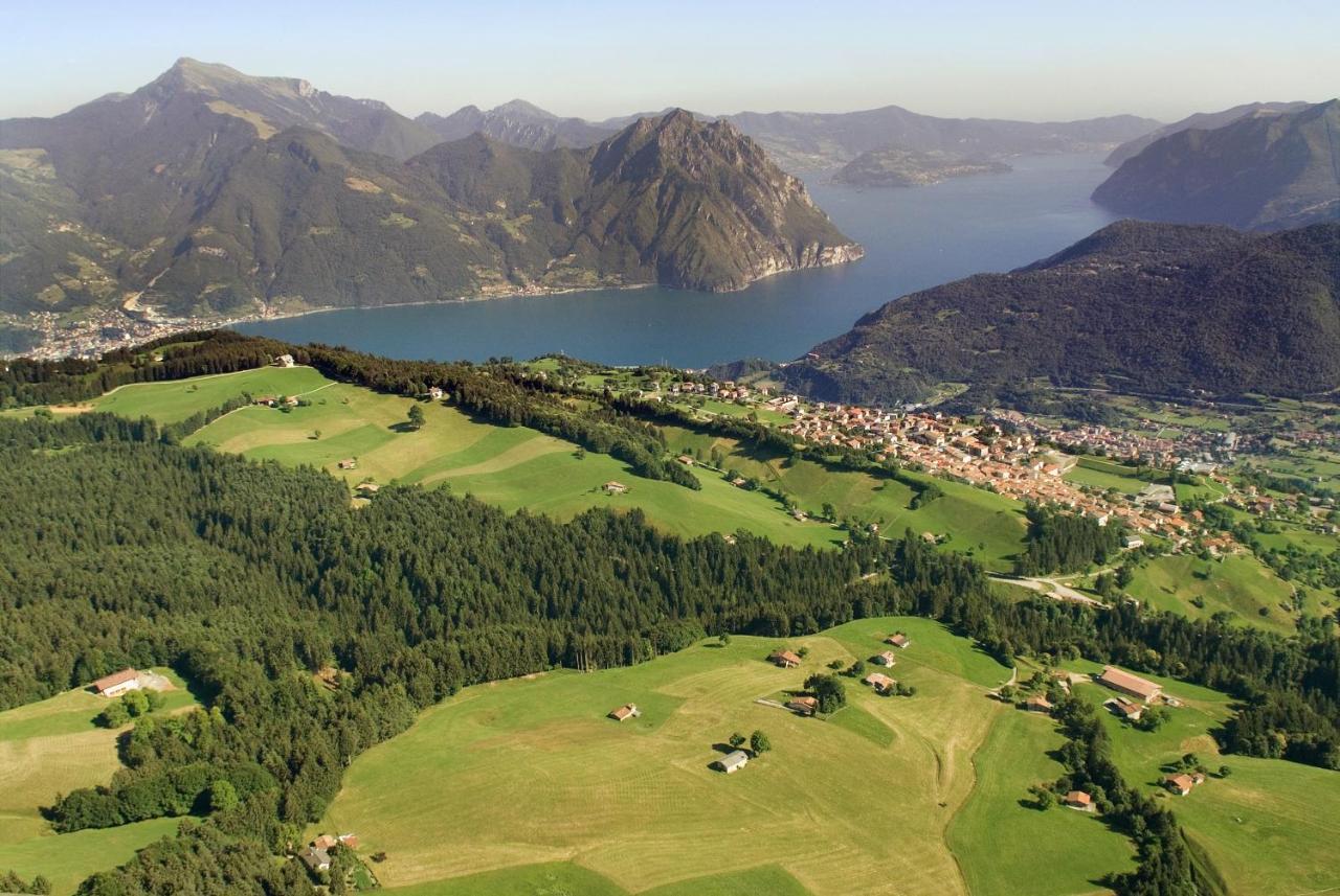 Attic House Mountain Lake Iseo Hospitality Bossico Esterno foto